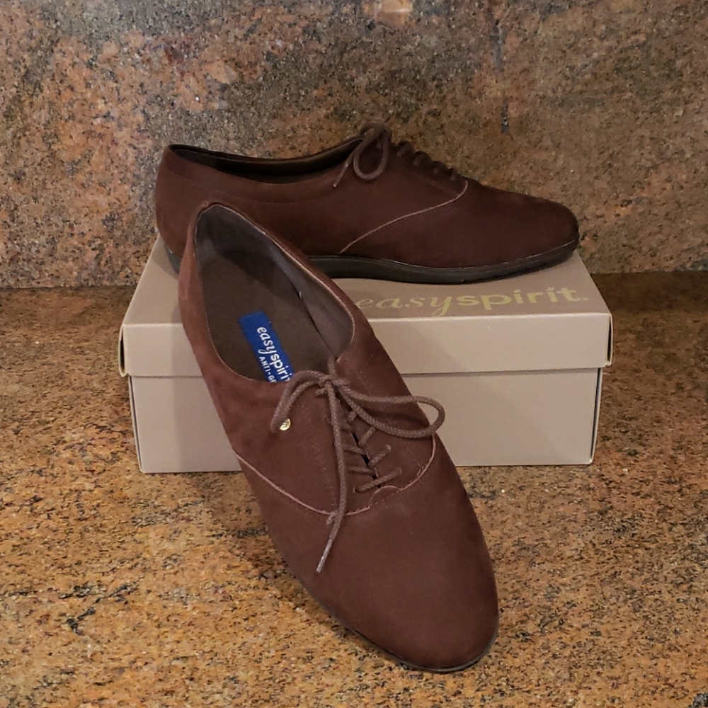 Brown Easy Spirit Anti-gravity 9 wide